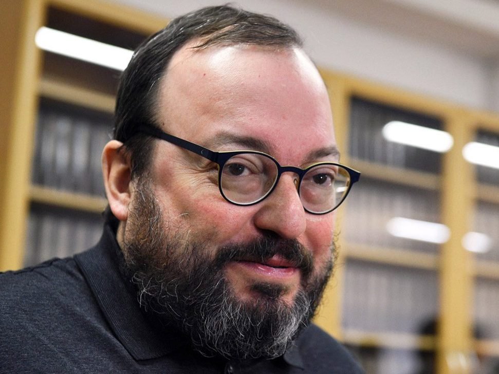 Станислав Белковский