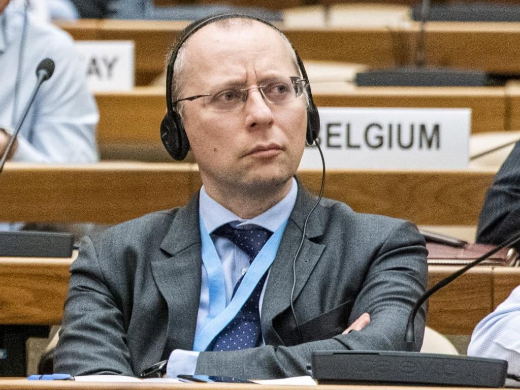 Борис Бондарев