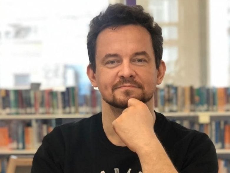 Денис Греков