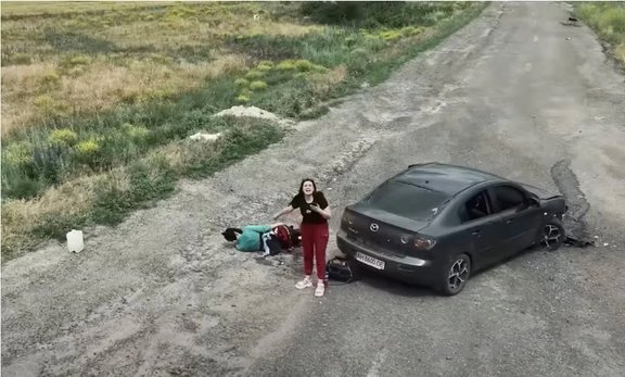 Жена трахнулась в машине