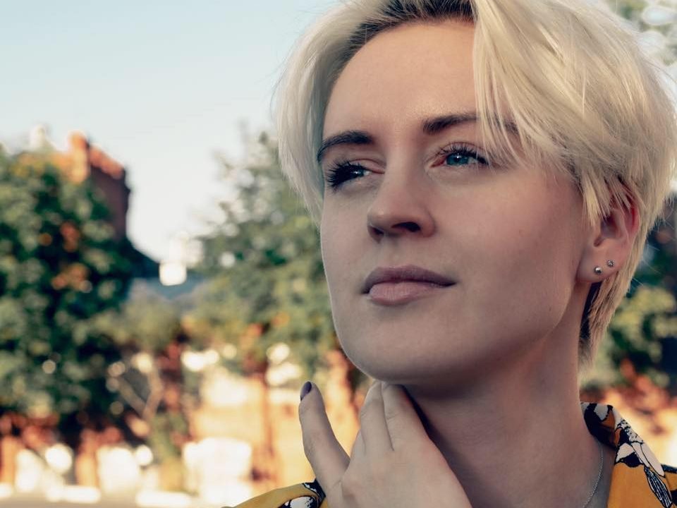 Анна Велликок