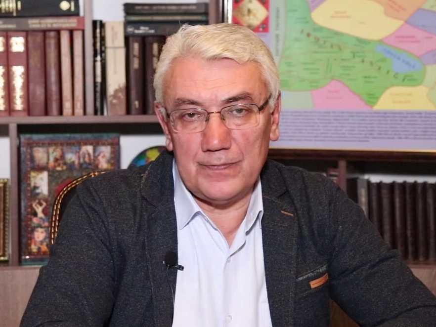 Эльдар Намазов