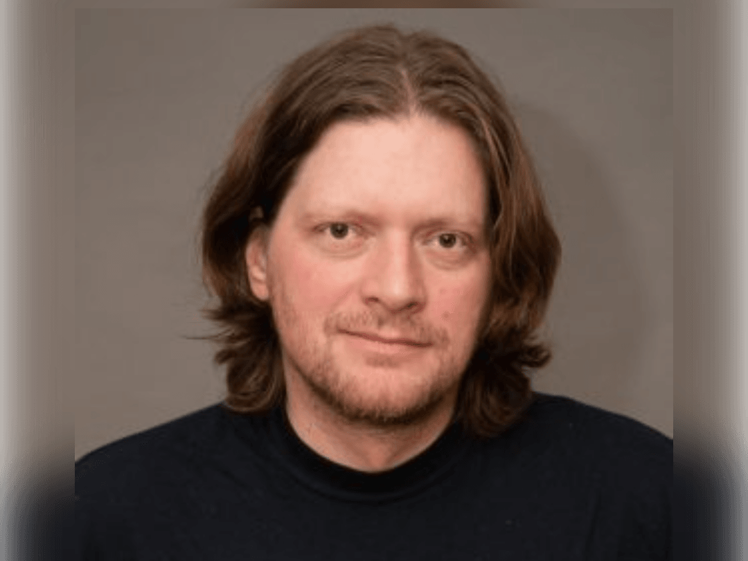 Александр Емельянов