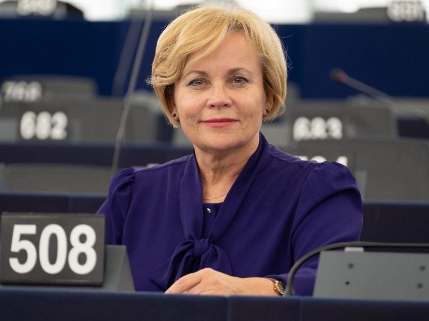 Раса Юкнявичене