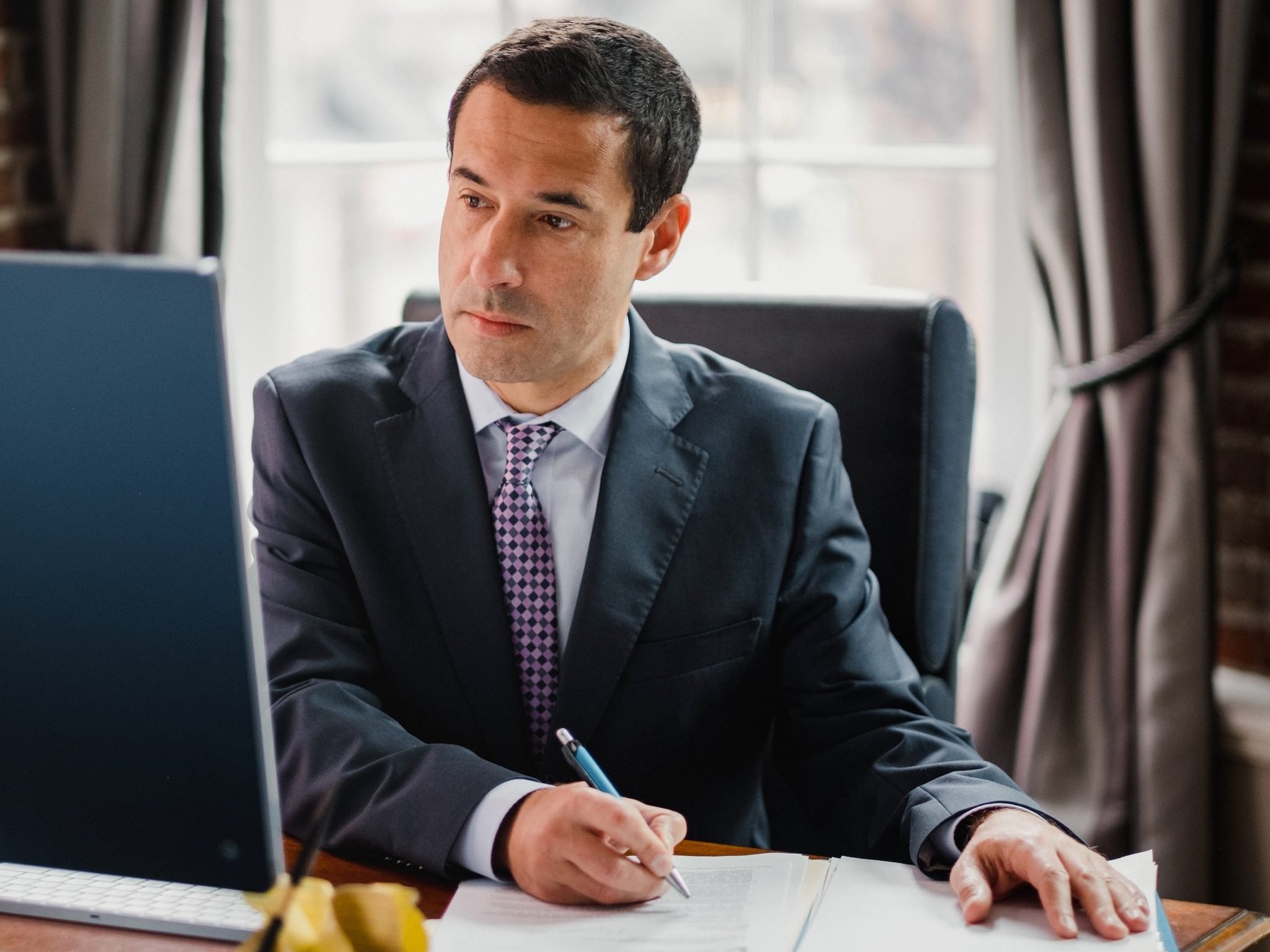 Грег Романовски