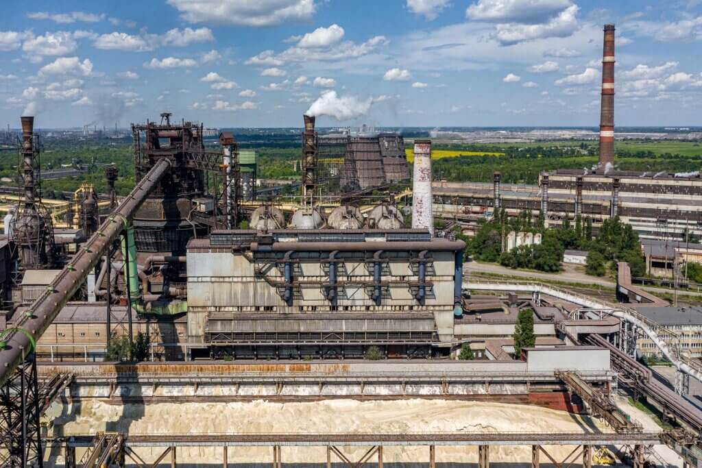 ArcelorMittal спишет миллиард долларов из-за простоя завода в Кривом Роге